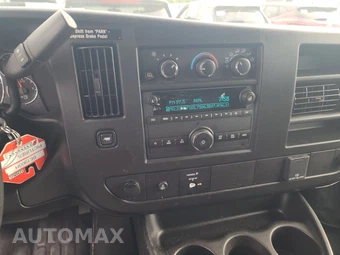 2025 GMC Savana 2500 Cargo Van 1WT 135.0" WB - miniatura 11