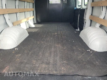 2025 GMC Savana 2500 Cargo Van 1WT 135.0" WB - miniatura 17