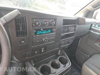 2025 GMC Savana 2500 Cargo Van 1WT 135.0" WB - miniatura 11