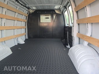 2025 GMC Savana 2500 Cargo Van 1WT 135.0" WB - miniatura 15