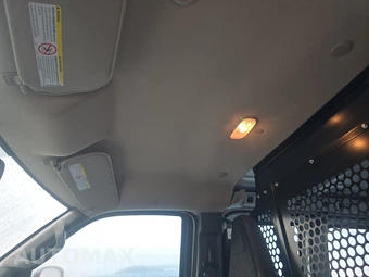 2025 GMC Savana 2500 Cargo Van 1WT 135.0" WB - miniatura 16