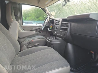 2025 GMC Savana 2500 Cargo Van 1WT 135.0" WB - miniatura 8