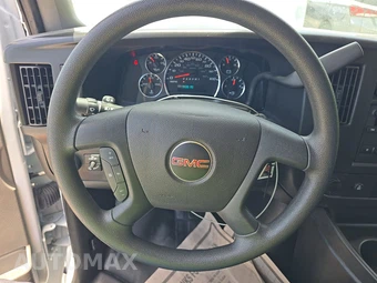 2025 GMC Savana 2500 Cargo Van 1WT 135.0" WB - miniatura 10