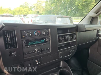 2025 GMC Savana 2500 Cargo Van 1WT 135.0" WB - miniatura 11