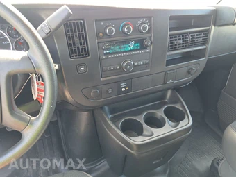 2025 GMC Savana 2500 Cargo Van 1WT 135.0" WB - miniatura 11