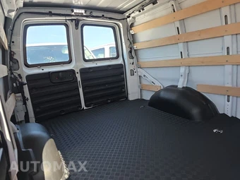 2025 GMC Savana 2500 Cargo Van 1WT 135.0" WB - miniatura 14