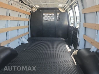 2025 GMC Savana 2500 Cargo Van 1WT 135.0" WB - miniatura 17