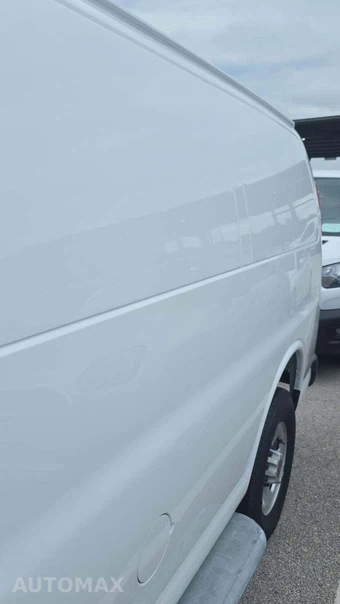 2025 GMC Savana 2500 Cargo Van 1WT 135.0" WB - miniatura 23