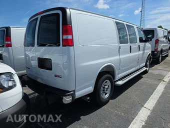 2025 GMC Savana 2500 Cargo Van 1WT 135.0" WB - miniatura 4