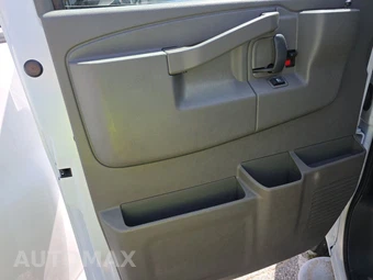 2025 GMC Savana 2500 Cargo Van 1WT 135.0" WB - miniatura 9