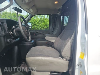2025 GMC Savana 2500 Cargo Van 1WT 135.0" WB - miniatura 7