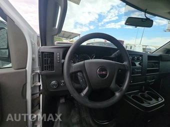 2025 GMC Savana 2500 Cargo Van 1WT 135.0" WB - miniatura 10