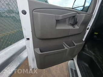 2025 GMC Savana 2500 Cargo Van 1WT 135.0" WB - miniatura 9