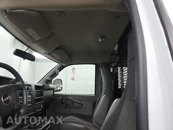 2025 GMC Savana 2500 Cargo Van 1WT 135.0" WB - miniatura 19