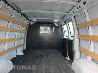 2025 GMC Savana 2500 Cargo Van 1WT 135.0" WB - miniatura 15