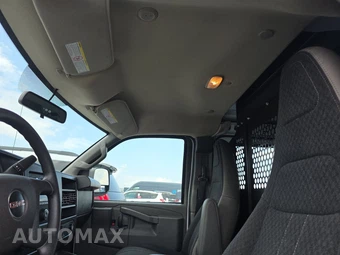 2025 GMC Savana 2500 Cargo Van 1WT 135.0" WB - miniatura 17