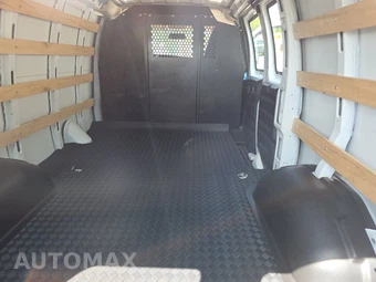 2025 GMC Savana 2500 Cargo Van 1WT 135.0" WB - miniatura 15