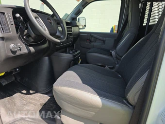 2025 GMC Savana 2500 Cargo Van 1WT 135.0" WB - miniatura 7