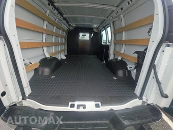 2025 GMC Savana 2500 Cargo Van 1WT 135.0" WB - miniatura 15