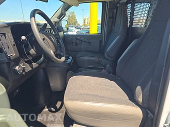 2025 GMC Savana 2500 Cargo Van 1WT 135.0" WB - miniatura 7