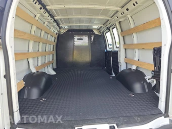 2025 GMC Savana 2500 Cargo Van 1WT 135.0" WB - miniatura 15