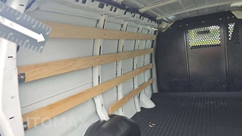 2025 GMC Savana 2500 Cargo Van 1WT 135.0" WB - miniatura 20