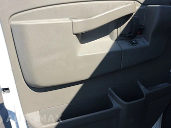 2025 GMC Savana 2500 Cargo Van 1WT 135.0" WB - miniatura 9