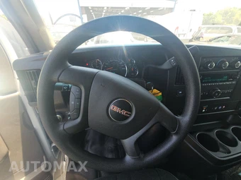 2025 GMC Savana 2500 Cargo Van 1WT 135.0" WB - miniatura 10