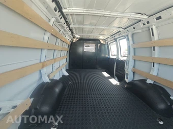 2025 GMC Savana 2500 Cargo Van 1WT 135.0" WB - miniatura 15