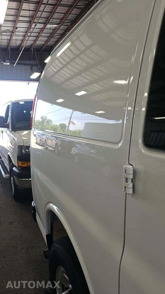 2025 GMC Savana 2500 Cargo Van 1WT 135.0" WB - miniatura 20