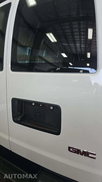 2025 GMC Savana 2500 Cargo Van 1WT 135.0" WB - miniatura 22
