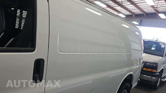 2025 GMC Savana 2500 Cargo Van 1WT 135.0" WB - miniatura 25