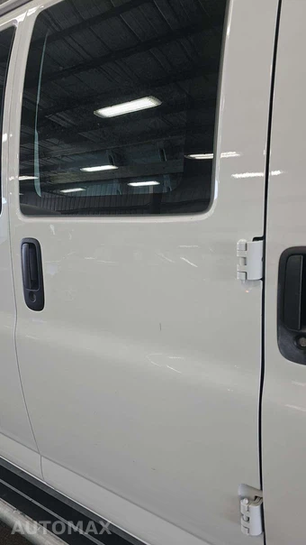 2025 GMC Savana 2500 Cargo Van 1WT 135.0" WB - miniatura 26