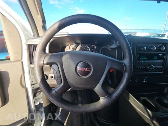 2025 GMC Savana 2500 Cargo Van 1WT 135.0" WB - miniatura 10