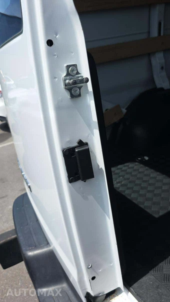 2025 GMC Savana 2500 Cargo Van 1WT 135.0" WB - miniatura 23