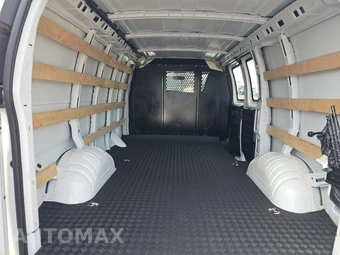 2025 GMC Savana 2500 Cargo Van 1WT 135.0" WB - miniatura 15