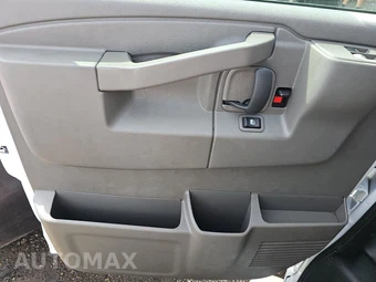 2025 GMC Savana 2500 Cargo Van 1WT 135.0" WB - miniatura 9