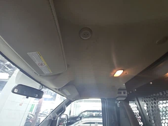 2025 GMC Savana 2500 Cargo Van 1WT 135.0" WB - miniatura 16