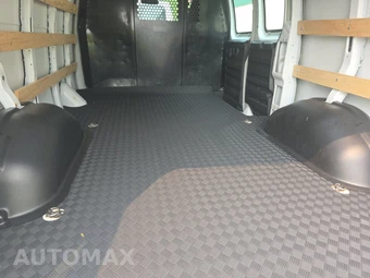 2025 GMC Savana 2500 Cargo Van 1WT 135.0" WB - miniatura 15