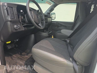 2025 GMC Savana 2500 Cargo Van 1WT 135.0" WB - miniatura 7