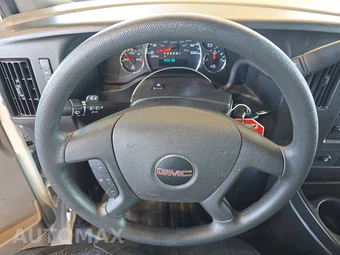 2025 GMC Savana 2500 Cargo Van 1WT 135.0" WB - miniatura 10