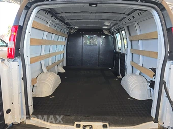 2025 GMC Savana 2500 Cargo Van 1WT 135.0" WB - miniatura 15