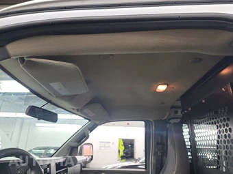 2025 GMC Savana 2500 Cargo Van 1WT 135.0" WB - miniatura 17
