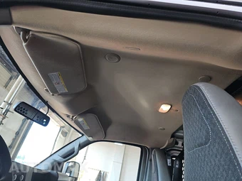 2025 GMC Savana 2500 Cargo Van 1WT 135.0" WB - miniatura 18