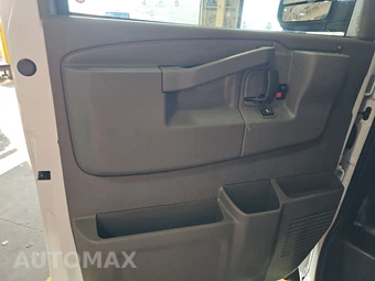2025 GMC Savana 2500 Cargo Van 1WT 135.0" WB - miniatura 9