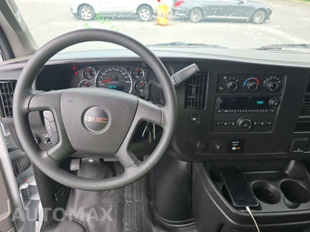 2025 GMC Savana 2500 Cargo Van 1WT 135.0" WB - miniatura 11