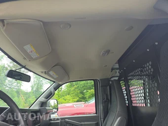 2025 GMC Savana 2500 Cargo Van 1WT 135.0" WB - miniatura 16