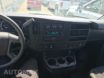 2025 GMC Savana 2500 Cargo Van 1WT 135.0" WB - miniatura 11
