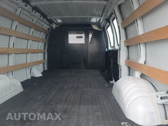 2025 GMC Savana 2500 Cargo Van 1WT 135.0" WB - miniatura 15