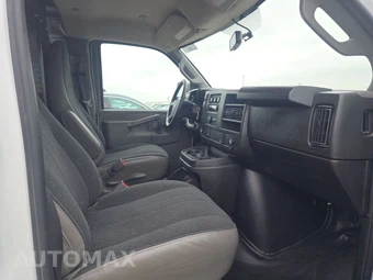 2025 GMC Savana 2500 Cargo Van 1WT 135.0" WB - miniatura 8